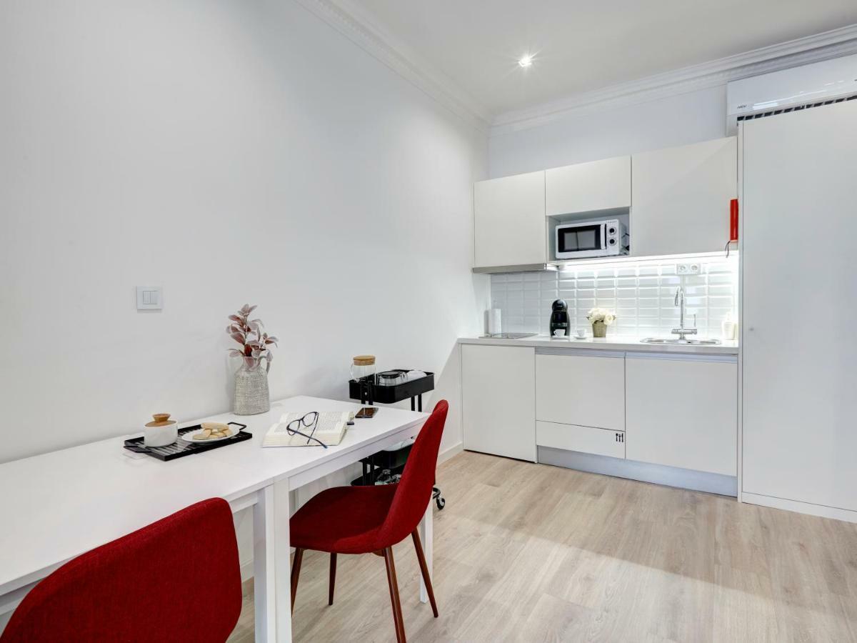 Porto Downtown Lovers Suites: Bombarda 451 Exterior foto